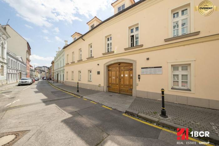 Reality KRÁSNE ADMINISTRATÍVNE PRIESTORY, KOMPELTNÁ REK., PARKOVANIE, PANENSKÁ