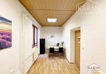 Reality Priestor s umývadlom v centre + terasa - Štefánikova,Skalica