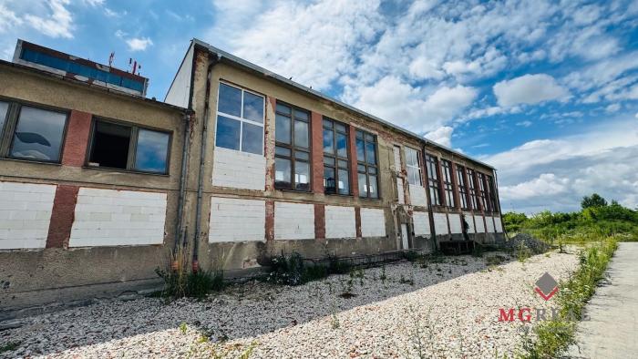 Reality Na predaj hala v Partizánskom v areáli závodov – podlahová plocha 2663,44 m2