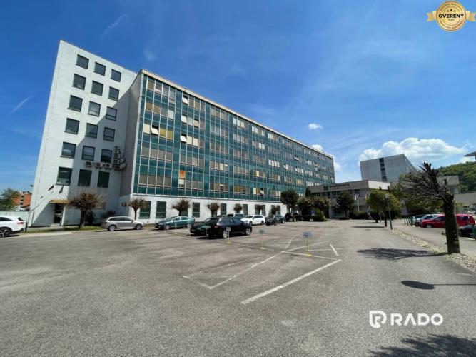 Reality RADO | Kancelárie na prenájom 20m2, budova Fischer TireTech, TN