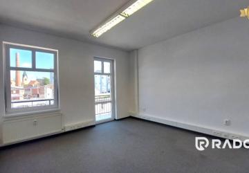 Reality RADO | Prenájom kancelárie 70 m2 - Nám. sv. Anny, Trenčín
