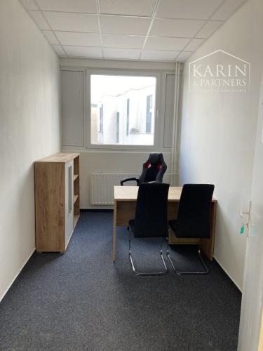 Reality Prenájom klimatizovaná kancelária 15 m2, ul. Polianky, BA IV., Dúbravka