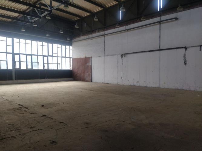 Reality Prenájom hala 212 m2 s parkovaním a odstavnými plochami, Agátová ul., Dúbravka, BA IV.