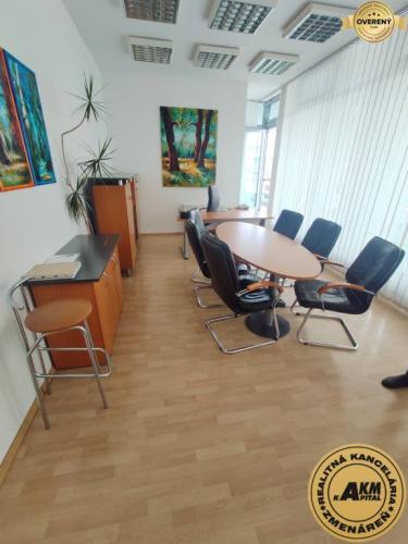 Reality Na prenájom  kancelárske priestory  61,19 m2  Zvolen Centrum