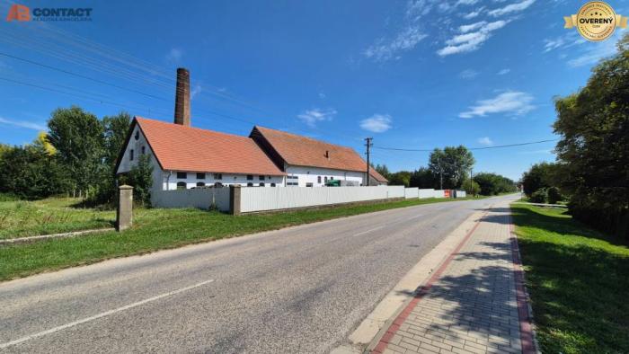 Reality 4613 m² areál s budovou pôvodného liehovaru v obci Zemianske Sady