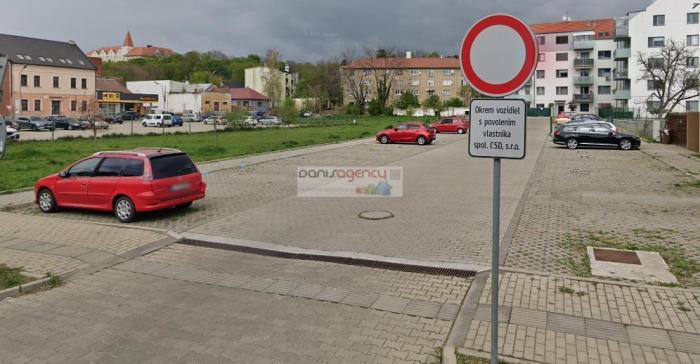 Reality Ponúkame exkluzívne na predaj parkovacie miesto v Leviciach na Vojenskej ul.