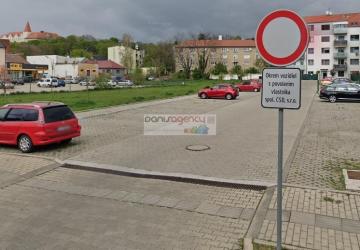 Reality Ponúkame exkluzívne na predaj parkovacie miesto v Leviciach na Vojenskej ul.