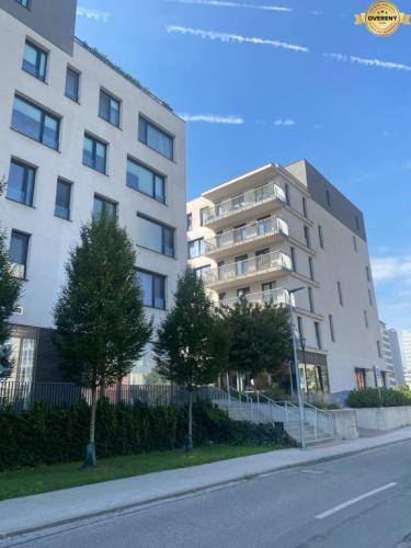 Reality Investujte do svojej budúcnosti v komplexe Jarabiny! BA – NIVY.