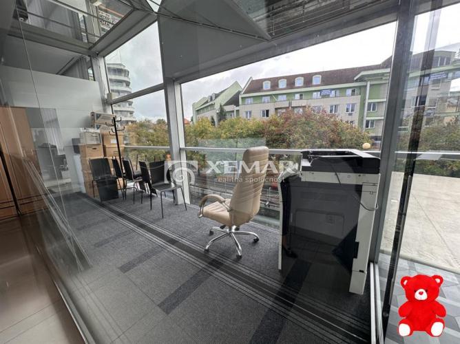 Reality PRENÁJOM Kancelárske - obchodné priestory, centrum Banská Bystrica