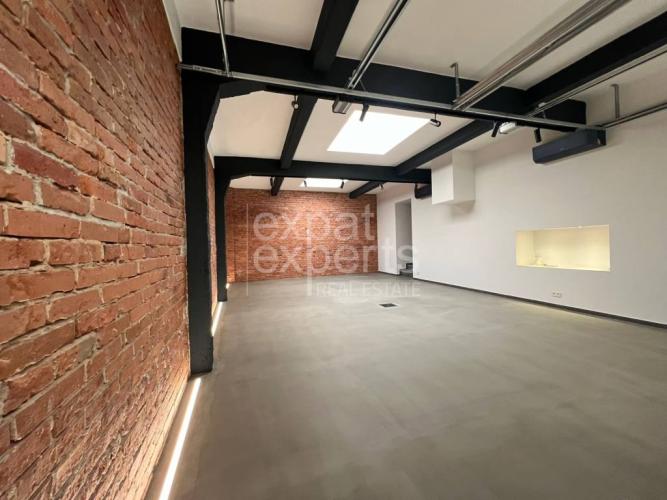 Reality Výnimočný priestor/ateliér 92m2, s klimatizáciou, v centre mesta