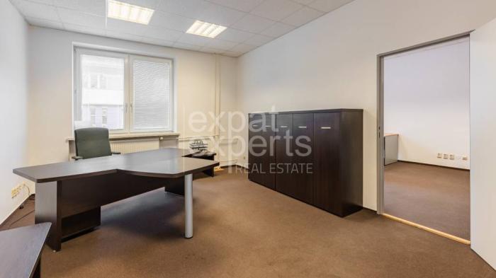 Reality Priestranné kancelárske priestory 120m2 s parkovaním v dobrej lokalite