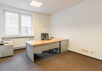 Reality Priestranné kancelárske priestory 120m2 s parkovaním v dobrej lokalite