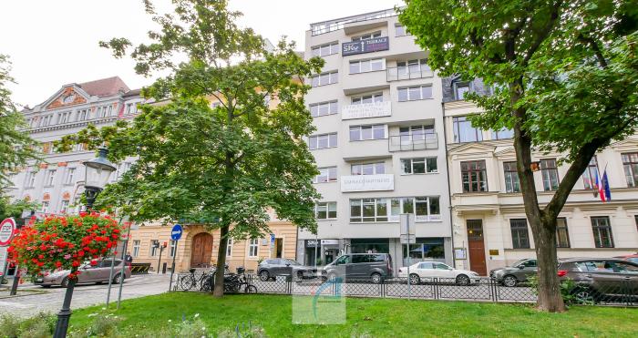Reality Reprezentatívna kancelária s výhľadom na hrad, Hviezdoslavovo námestie, 48 m²