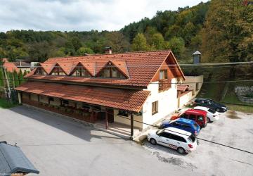 Reality Penzión v plnej prevádzke v podhorskej obci Omastiná - s rodinným domom. reštauráciou. wellnes