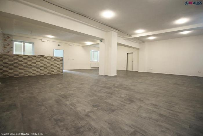 Reality Prenájom kompletne zrekonštruovaných komerčných priestorov 120 m 2 na sídlisku SEVER