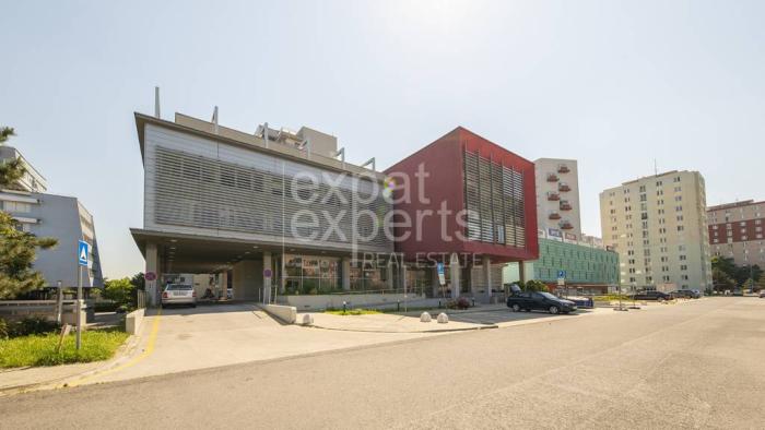 Reality Flexibilný nebyt. priestor 3vchody /gastro,obchod,office,služby/ 286m2