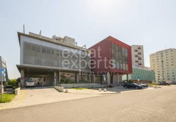 Reality Flexibilný nebyt. priestor 3vchody /gastro,obchod,office,služby/ 286m2