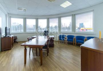 Reality Skvelé kancelárske priestory 182m2 na Vajnorskej s parkovaním, A/C