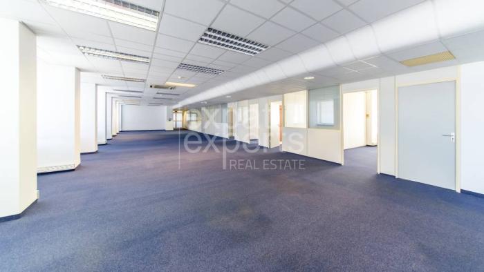 Reality Administratívne priestory 310m2, možnosť úprav, parking, INCHEBA TOWER