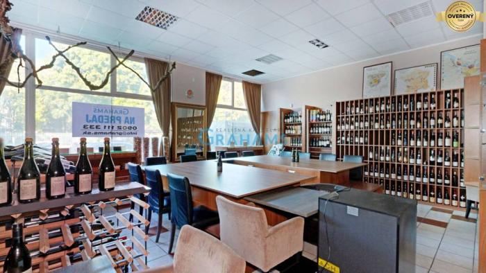 Reality 3D, predaj obch. priestoru s prístupom priamo z ulice 107 m2, Estónska