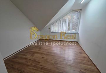 Reality PRENÁJOM – Obchodné priestory o rozlohe 32m2 – MICHALOVCE