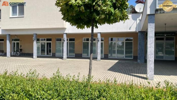 Reality Obchodné priestory na prenájom - bývalá reštaurácia s terasou