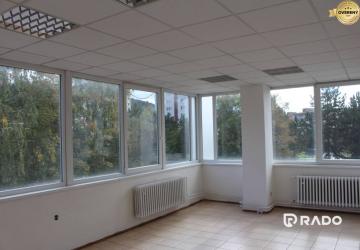 Reality RADO | Na prenájom administratívny priestor, 57 m2, Považská Bystrica