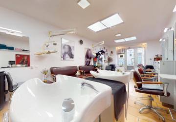 Reality Lukratívny obchodný priestor 60m2  "Kaderníctvo a kozmetika", Špitálska ul., centrum