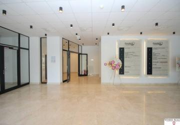 Reality Kancelárie Pressburg Tower, budova Orange, širšie centrum s parkovaním