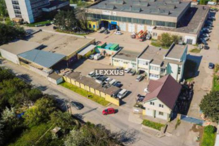 Reality LEXXUS | podnikateľský areál, vonkajšie a vnútorné skladové plochy
