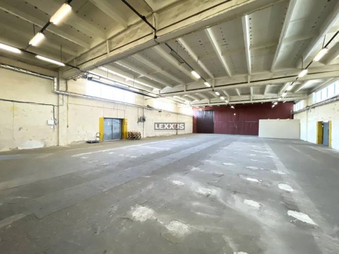 Reality LEXXUS |  skladová hala v stráženom areály, Ružinov.