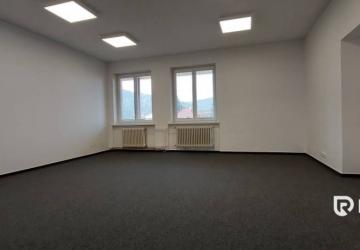 Reality RADO | Prenájom kancelárie 33 m2 - Trenčín