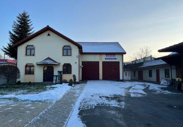 Reality Multifunkčný objekt v priemyselnej zóne (1 329 m²) – komplet vybavený