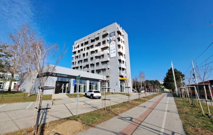 Reality Prenájom obch. –  kancelárskeho priestoru (77 m2) na Račianskej ul., Rača, Krasňany.