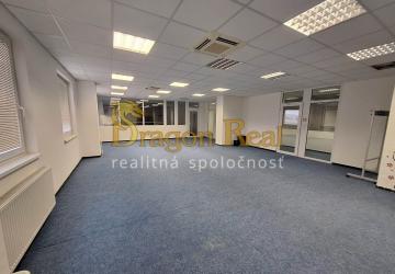 Reality PRENÁJOM – Kancelárske priestory + školiaca miestnosť – ĽUBOTICE