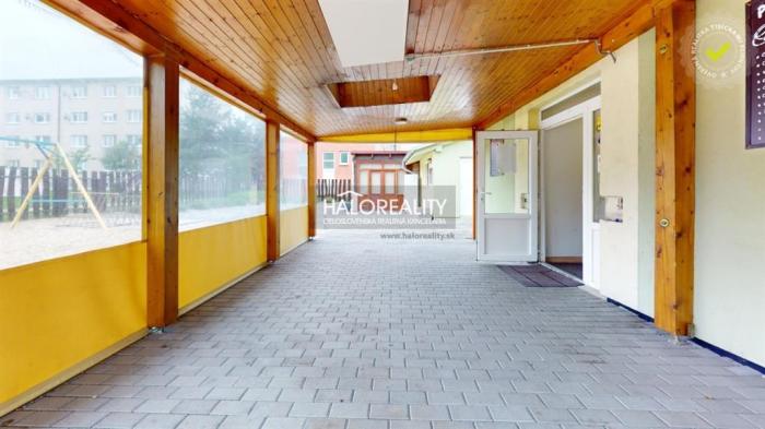 Reality Predaj, kaviareň s barom Zlaté Klasy, Rastice - EXKLUZÍVNE HALO REALITY