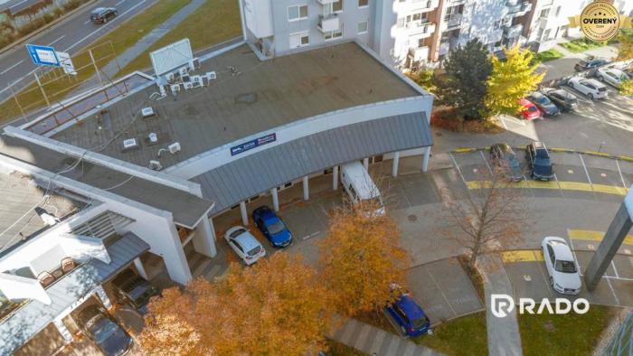 Reality RADO | Showroom/kancelárie 357 m², Zadunajská cesta, Petržalka, BA