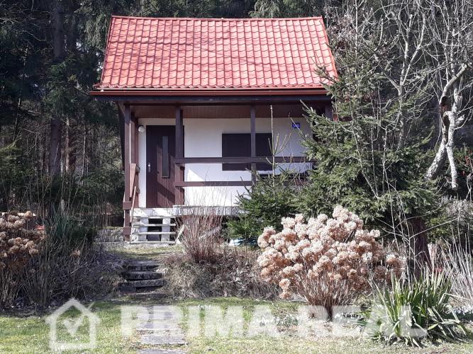 Reality ✅ Predaj: záhradná chata s podkrovím, pozemok 400 m2, Vrútky