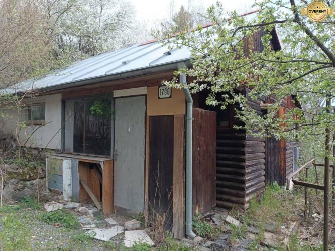 Reality Na predaj rekreačná chata s pozemkom – Nová Baňa (záhradkárska osada)