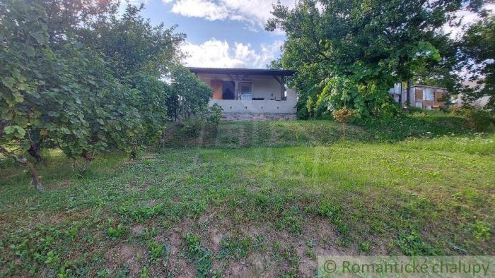 Reality Chata s peknou, udržiavanou záhradou v ZO Opendáky, okr. Senica na predaj, len u nás.