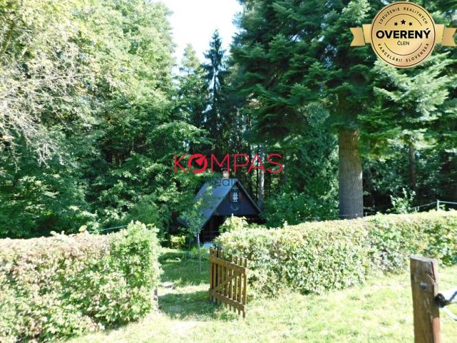 Reality NOVÁ SUPER CENA ! PONÚKAME NA PREDAJ ZRUBOVÚ CHATU NA SLIAČI-ZA HÁJOM