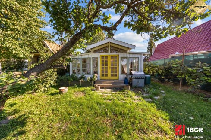 Reality KÚSOK PRÍRODY V MESTE, ÚTULNÁ CHATKA, ZÁHRADA PLNÁ ZELENE, RUSOVCE