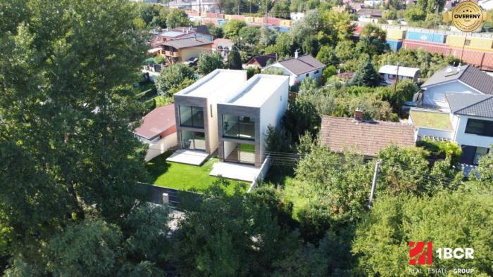 Reality KRÁSNA NOVOSTAVBA  3 IZB. DOMU PRI JAZERE - VAJNORY, BRATISLAVA