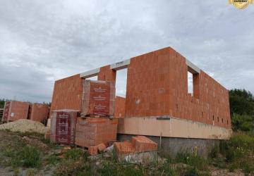 Reality Na predaj murovaná rozostavaná chata pri lyžiarskom stredisku Drozdovo