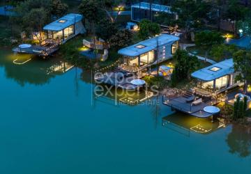 Reality Vesmírna kapsula VESSEL E7 s balkónom a terasou, 38 m2