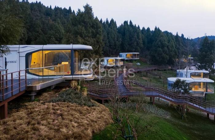 Reality Vesmírna kapsula VESSEL E7 s balkónom a terasou, 38 m2