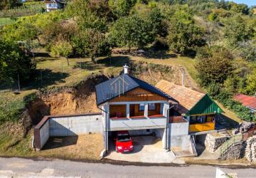 Reality HD REALITY, Predaj rekreačnej chaty s viničným domčekom v Pukanci