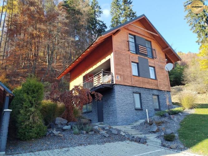 Reality NOVOSTAVBA: 6-izbová CHATA, VL pozemok 484 m2 v Martine