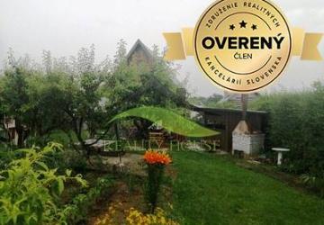 Reality Murovaná chata s peknou záhradou v Pozdišovciach