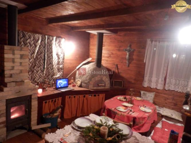 Reality PREDAJ: DOM (CHALUPA) zastavaná plocha 135 m2 - Moštenica